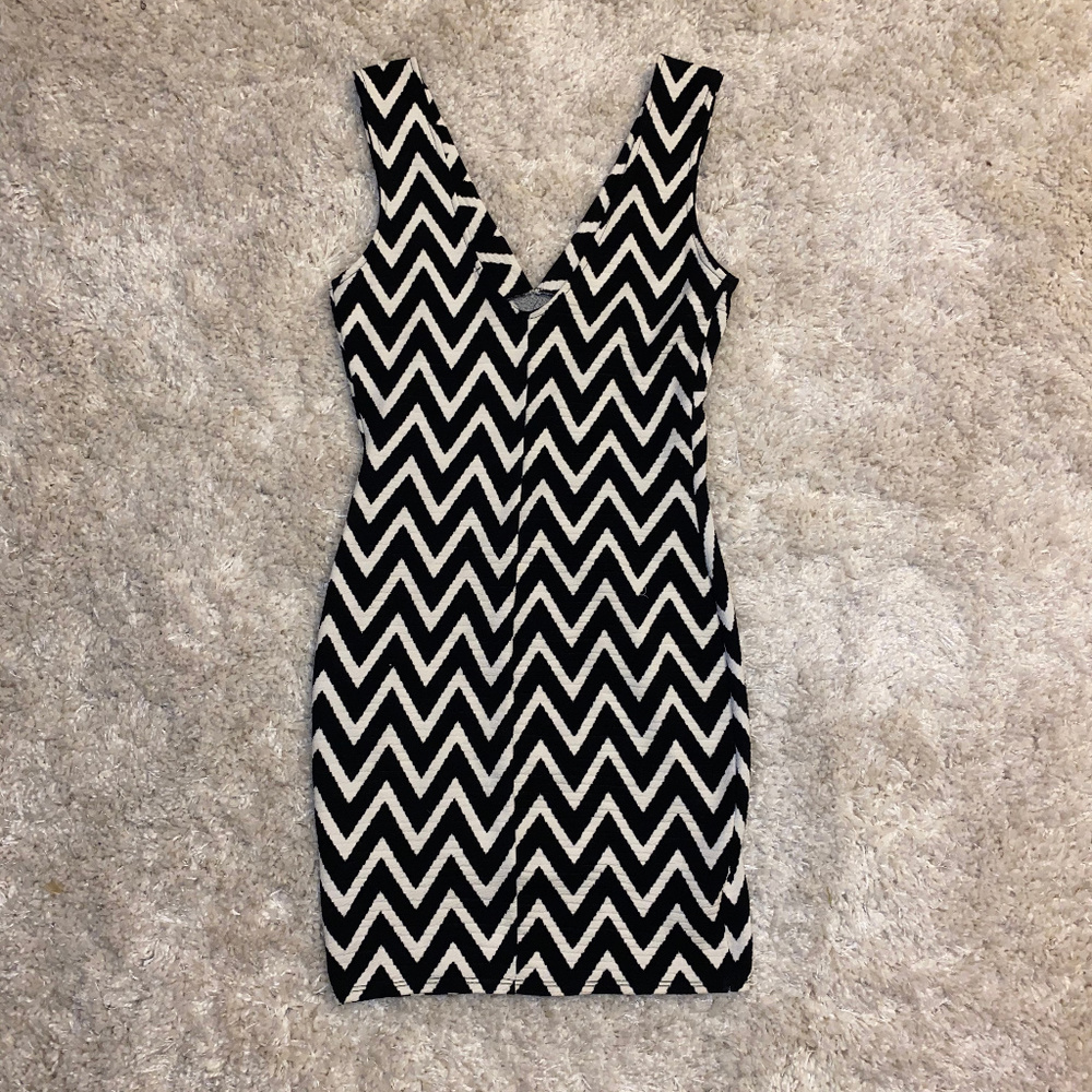 [Olive-Tree] Black & White Mini-Dress